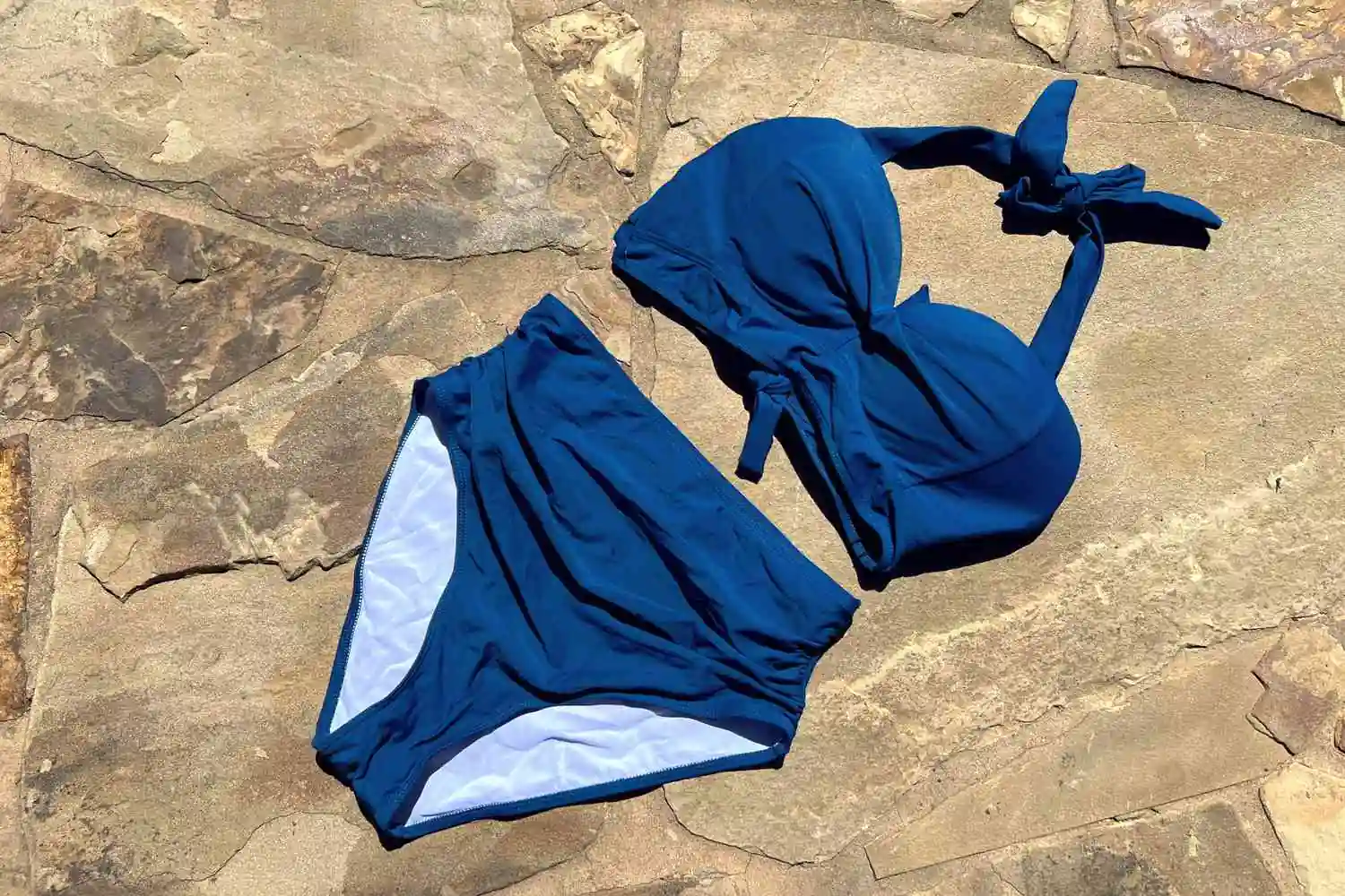 How Claassic Bikini Bottoms Provide Style Solutions and Comfort