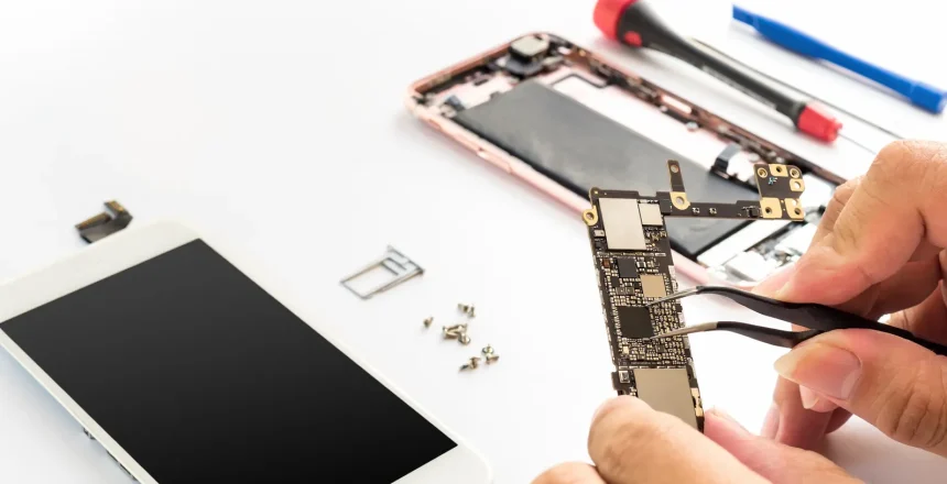 Future of Mobile Technology and Phone Repair Specialists
