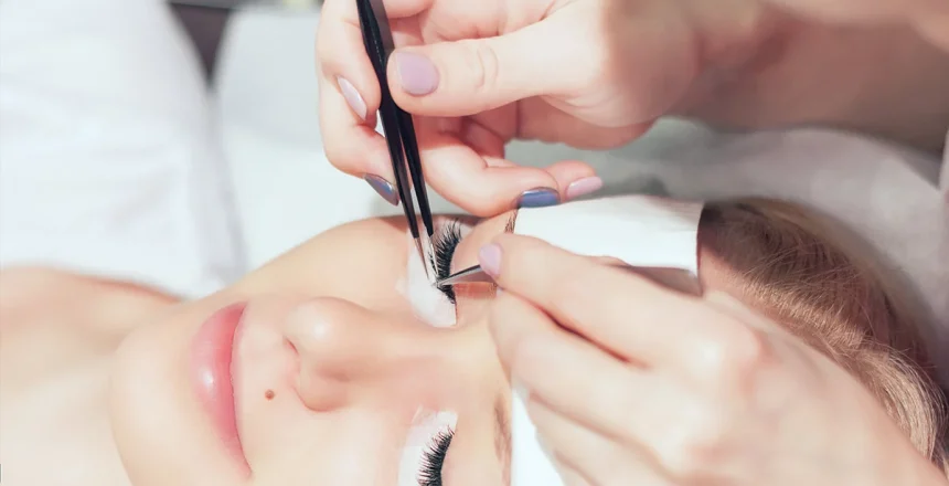 The Latest Must-Reads for Your Lash Appointment